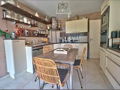 Maison, 174 m²