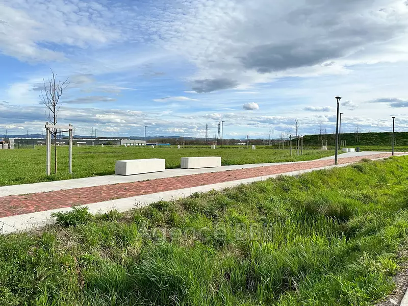 Terrain, 554 m²