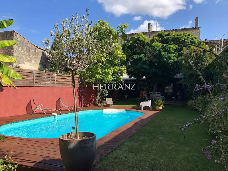 Maison, 282 m²
