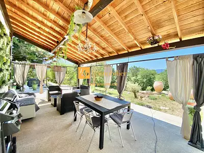 Maison, 232 m²