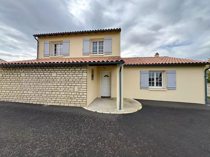 Maison, 146 m²