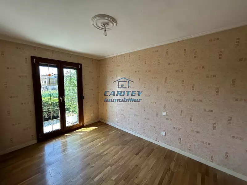 Maison, 111 m²