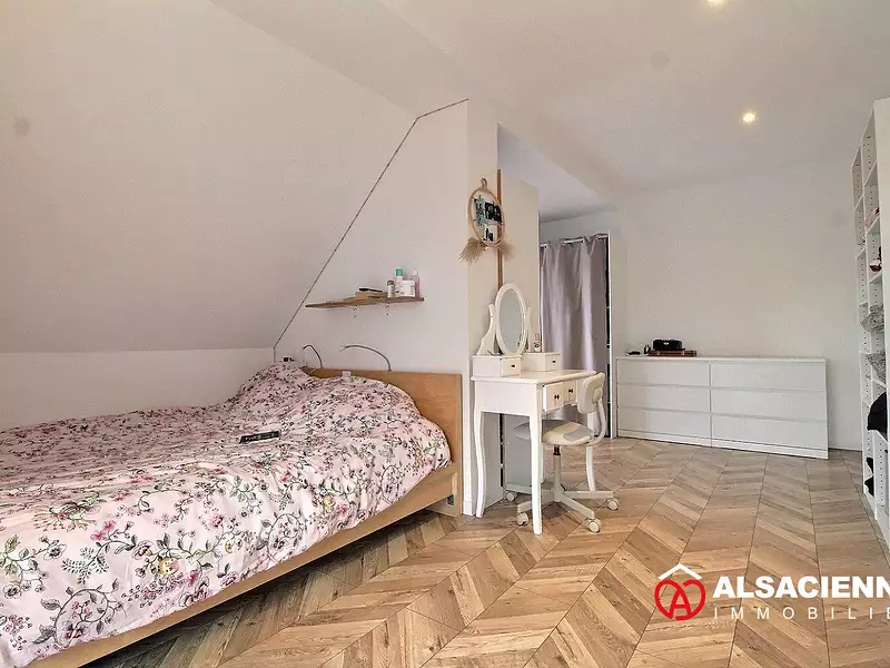 Maison, 167 m²