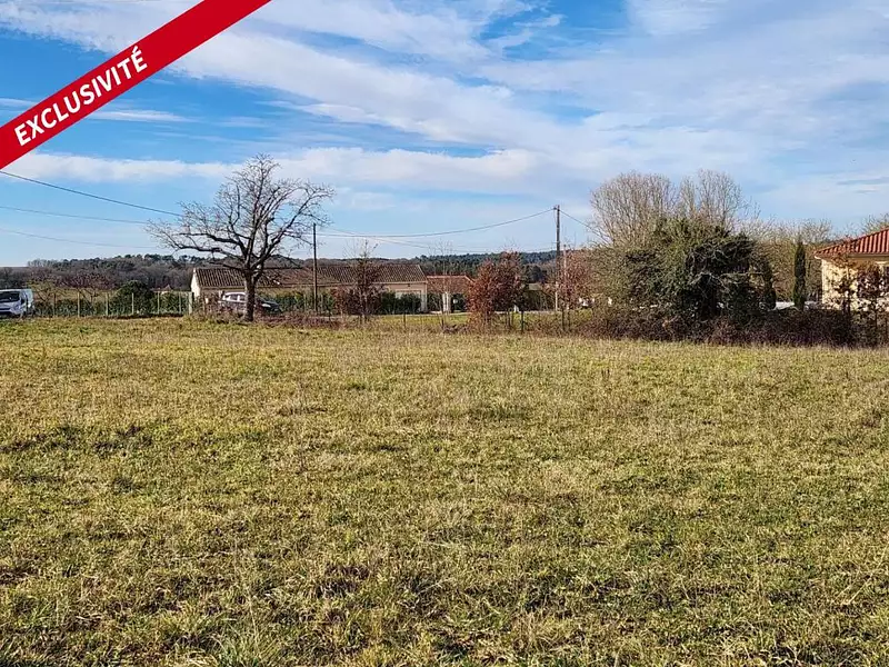 Terrain, 2 221 m²