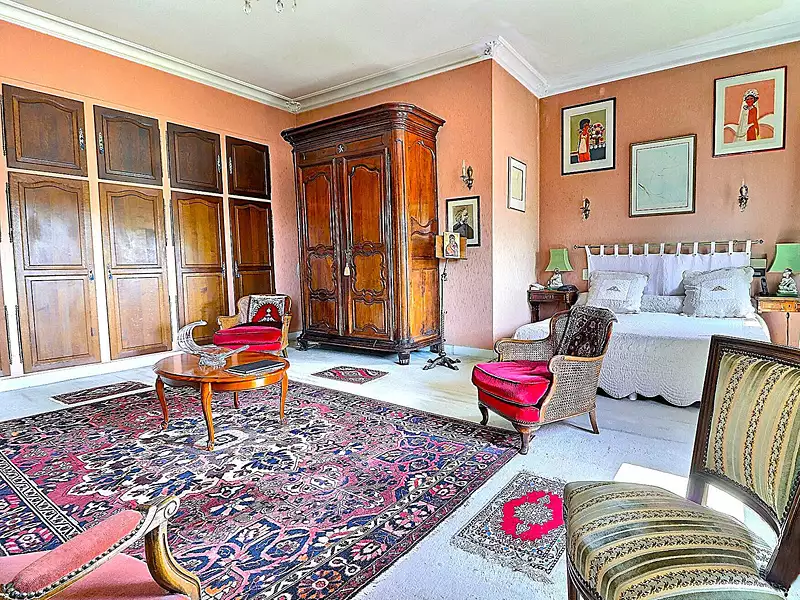 Maison, 250 m²