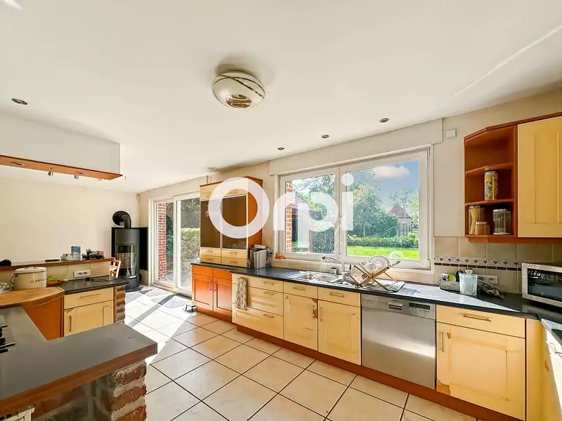 Maison, 245 m²