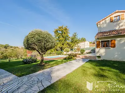 Maison, 210 m²
