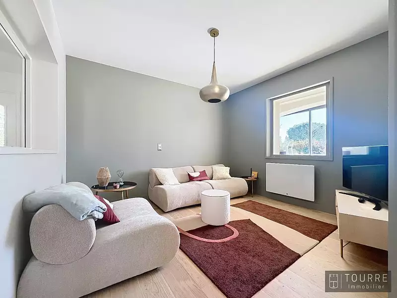 Maison, 240 m²
