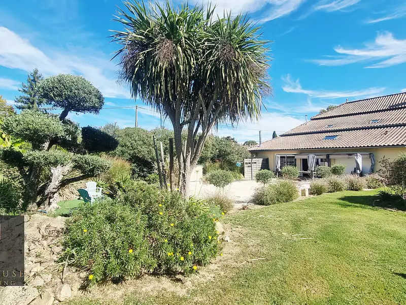 Maison, 308 m²