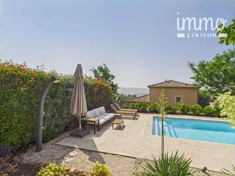 Maison, 84 m²