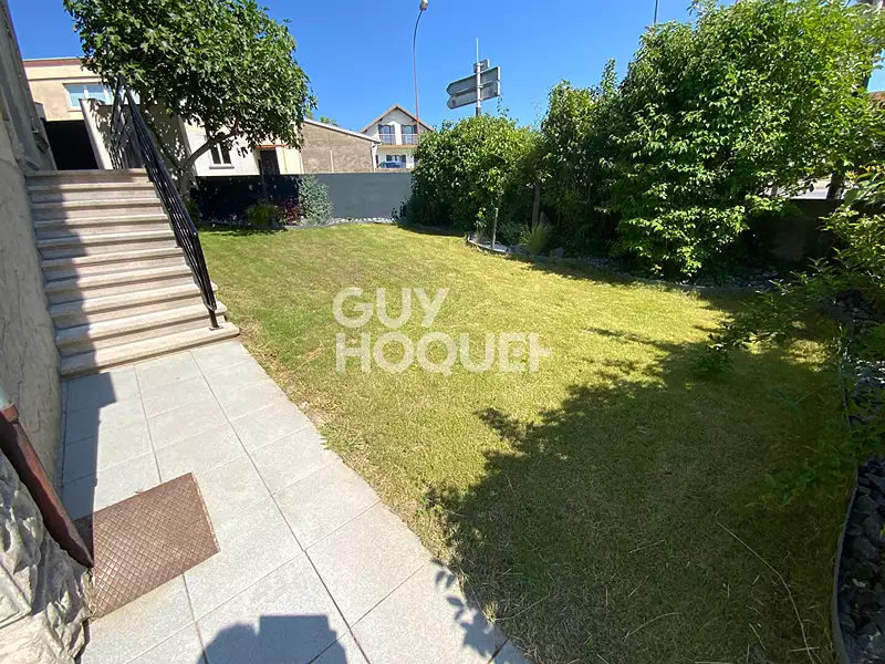 Maison, 165 m²