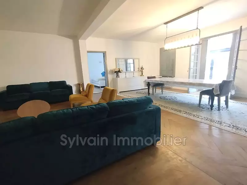 Maison, 220 m²