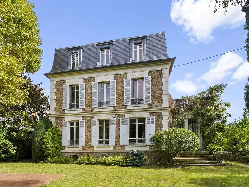 Maison, 320 m²
