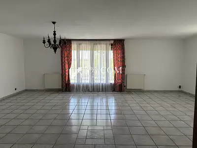 Maison, 639 m²