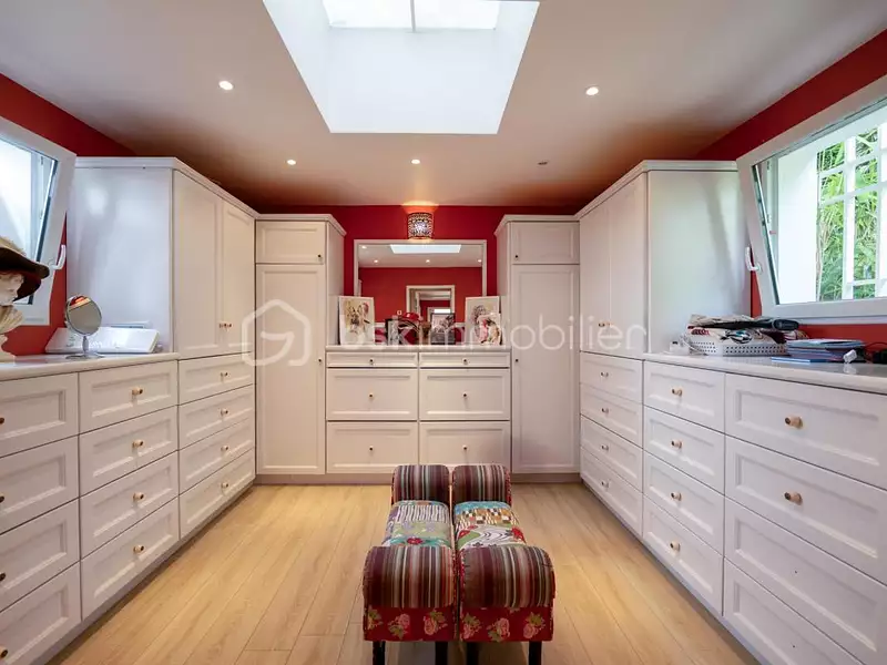 Maison, 518 m²