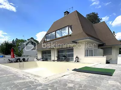 Maison, 330 m²