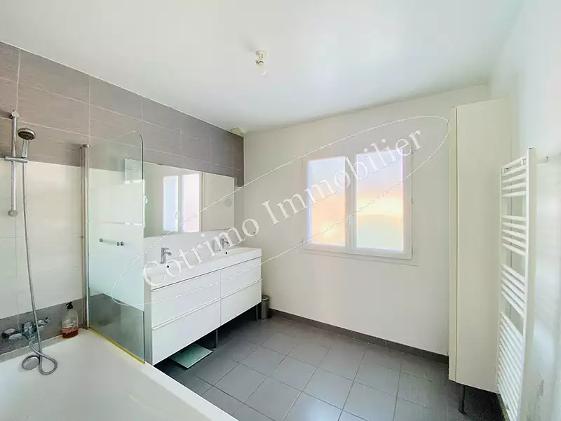 Maison, 90 m²