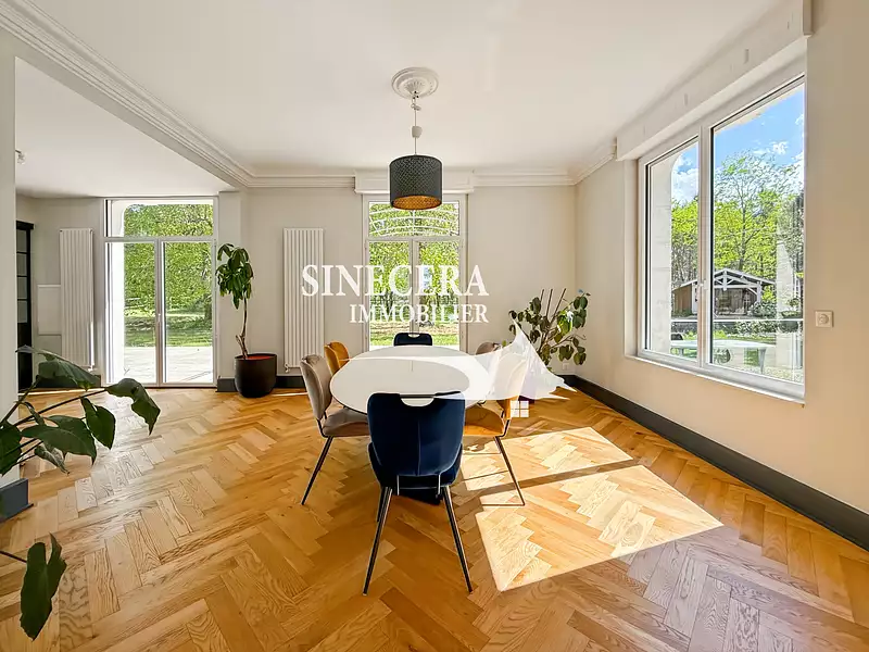 Divers, 360 m²