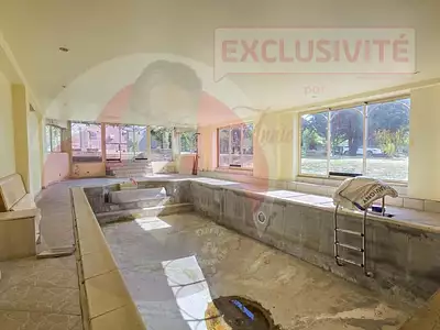 Maison, 325 m²