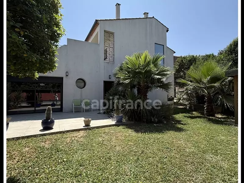 Maison, 250 m²