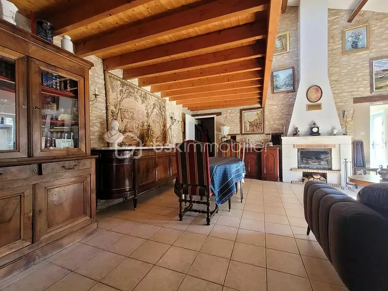 Maison, 245 m²