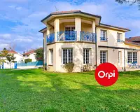 Maison, 302 m²