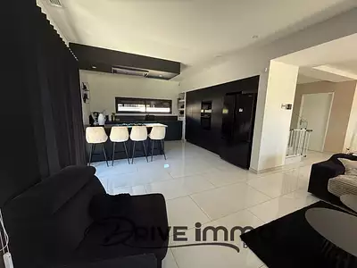 Maison, 140 m²