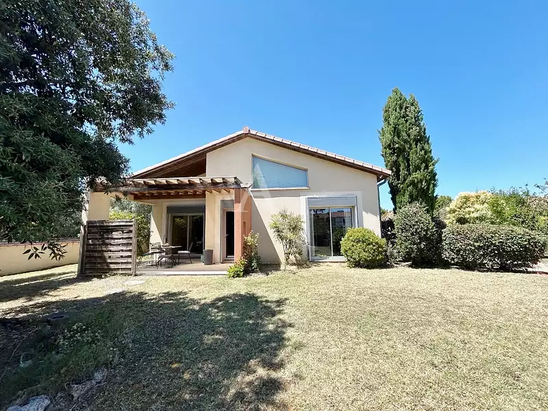 Maison, 176 m²