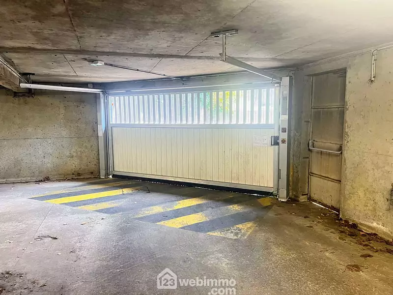 Parking, 13 m²