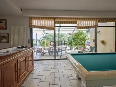 Maison, 320 m²