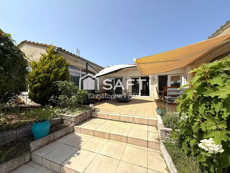 Maison, 185 m²