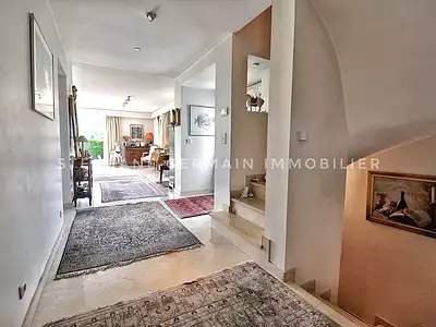 Maison, 225 m²