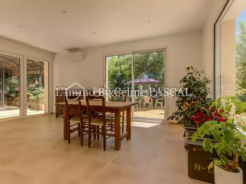 Maison, 159 m²