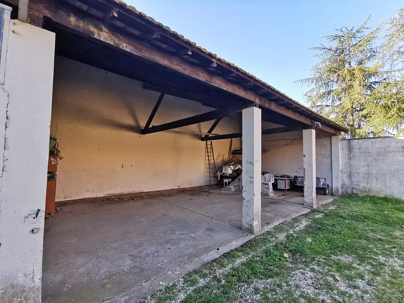 Divers, 831 m²
