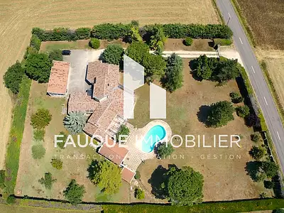 Maison, 190 m²