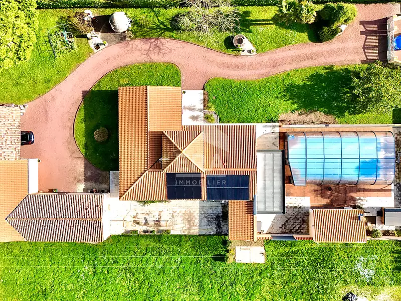 Maison, 222 m²