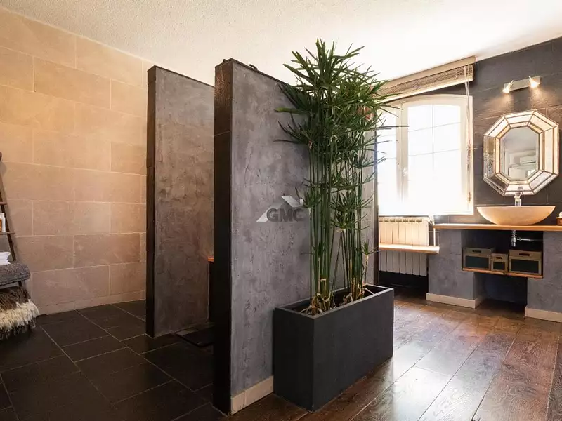 Maison, 215 m²