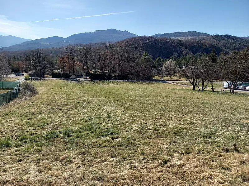 Terrain, 753 m²