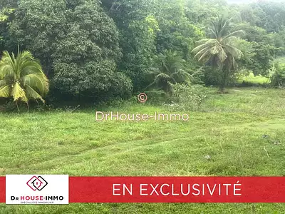 Terrain, 700 m²