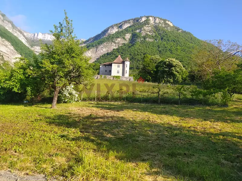 Terrain, 2 542 m²