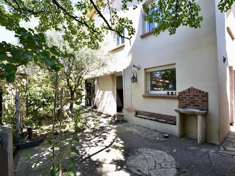 Maison, 320,16 m²