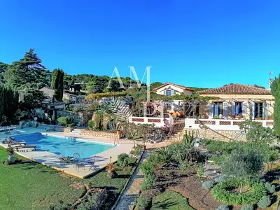 Maison, 210 m²