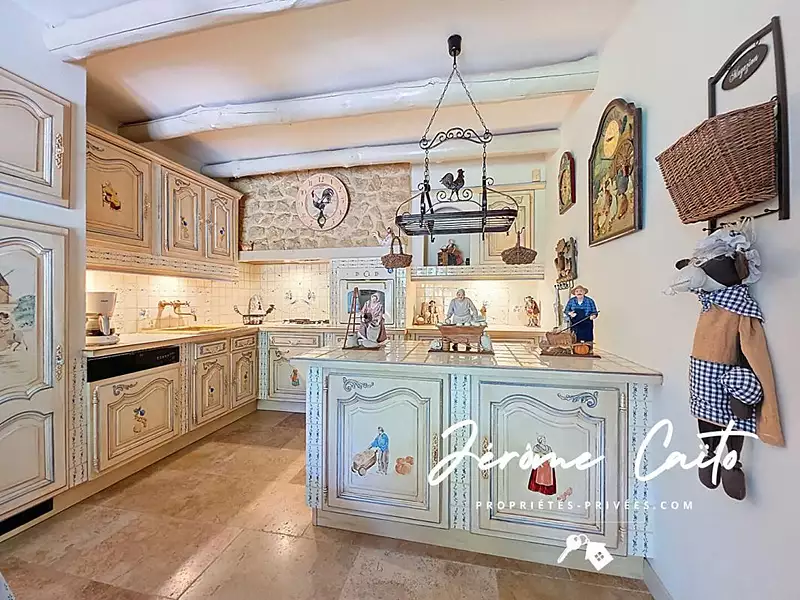 Maison, 178 m²