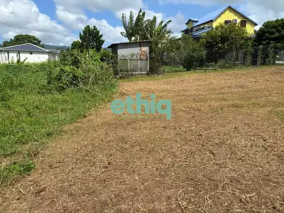 Terrain, 812 m²