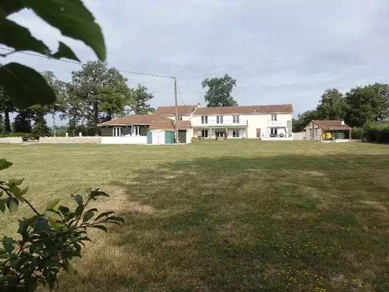 Maison, 377 m²