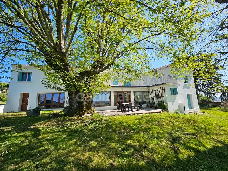 Maison, 370 m²