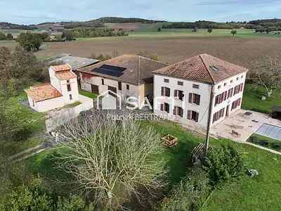Maison, 319 m²