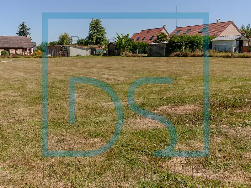 Terrain, 824 m²