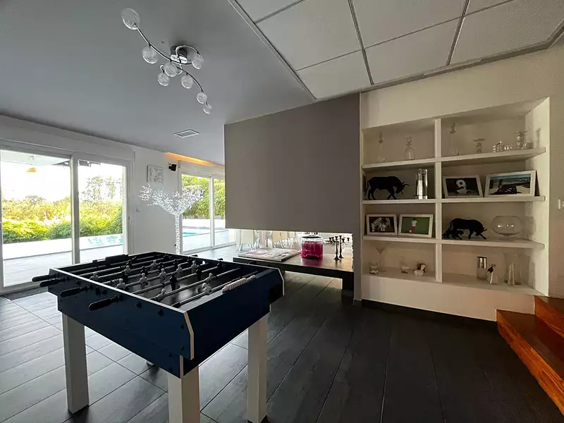 Maison, 166 m²