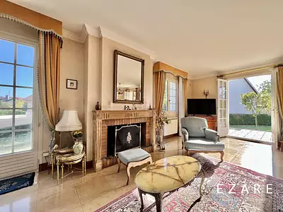 Maison, 166 m²